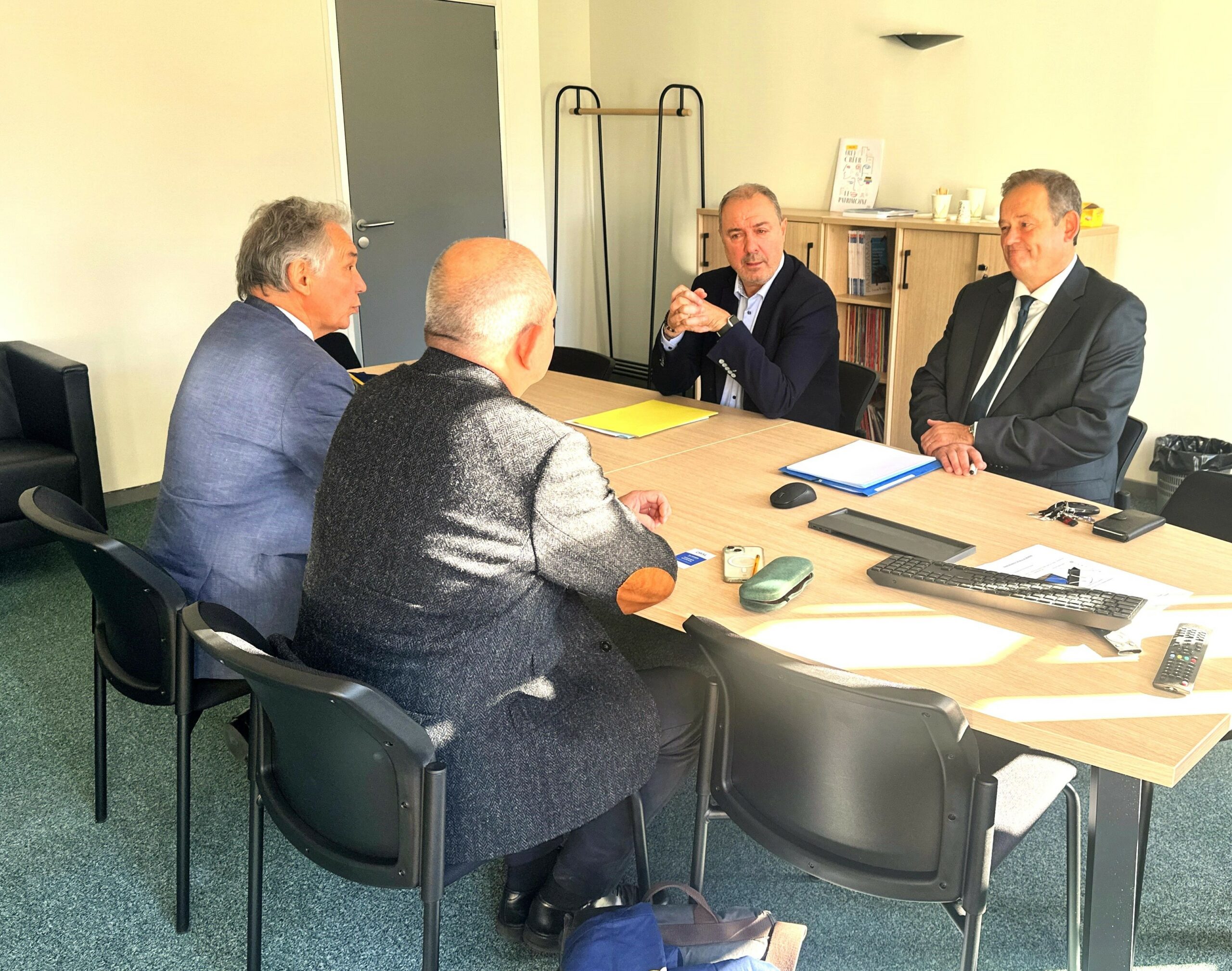 FNOPH. Fédération nationales des Offices Publics de l'Habitat. Freddy Grzeziczak, Président de l’OPAL et Eric Dourlen, Directeur Général. Marcel Rogemont, Président de la Fédération Nationale des Offices Public de l’Habitat, et Laurent Goyard, Directeur Général.