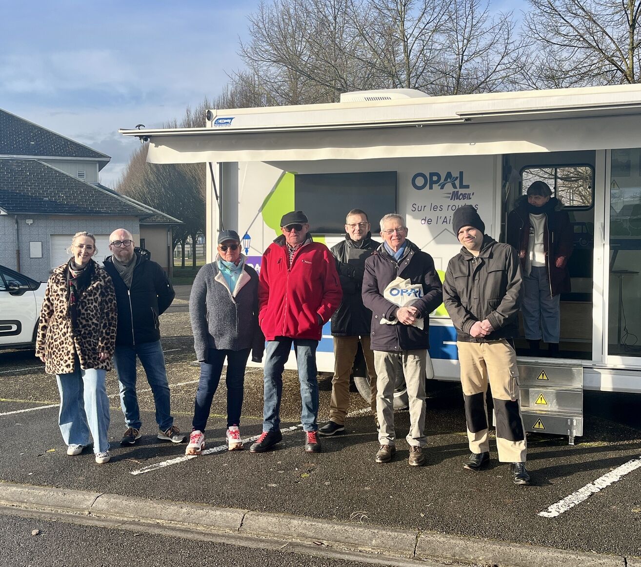 OPAL Mobil'. Rencontre avec le locataires. Agence mobile. Aller vers. Outil de proximité. Territoires.